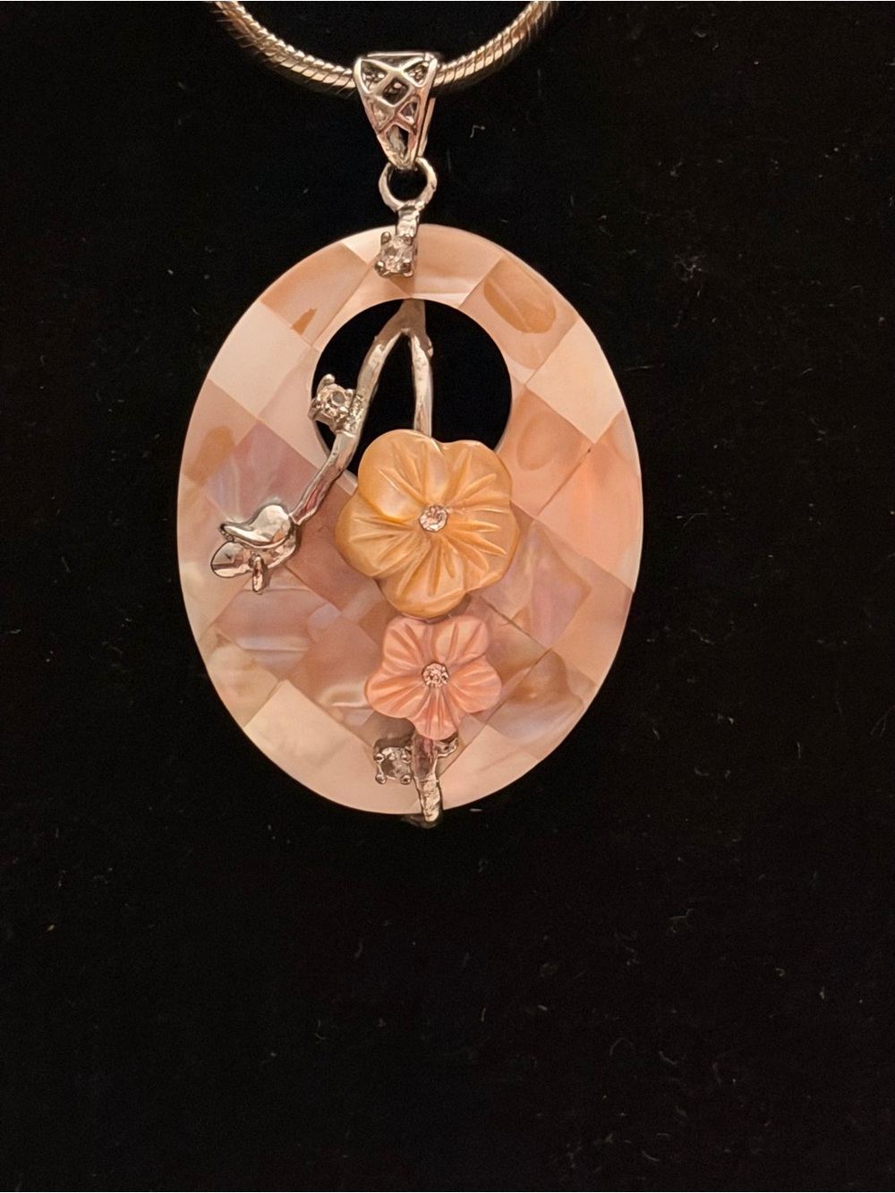 Mosaic Mother-of-Pearl Floral Pendant Necklace with Two-Tone Flower Accents - Picture 4 of 11